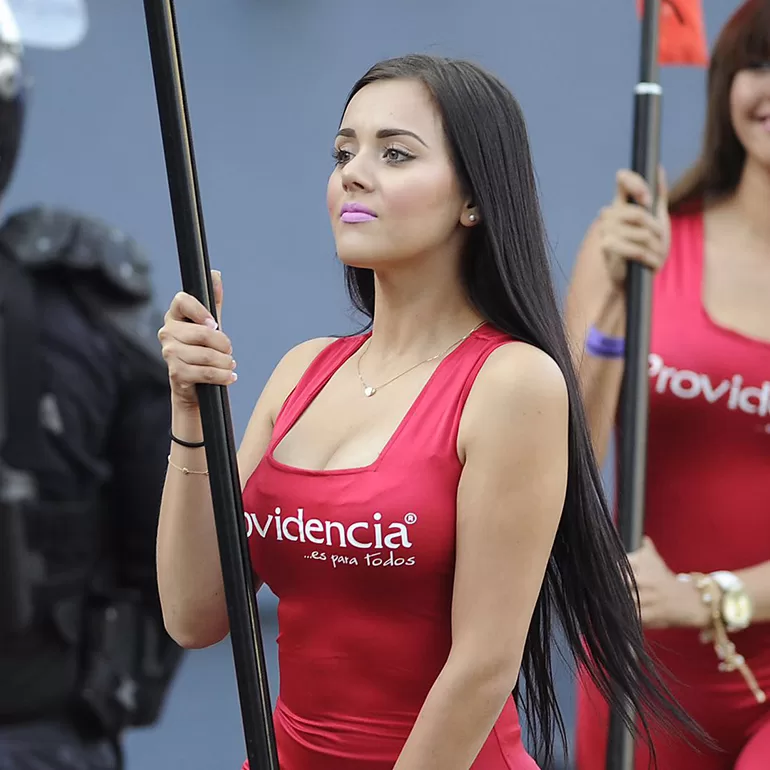 Agencia Surf - Edecan en Estadio