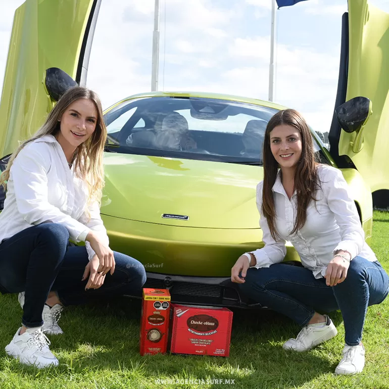 Agencia Surf - Edecan en McLaren